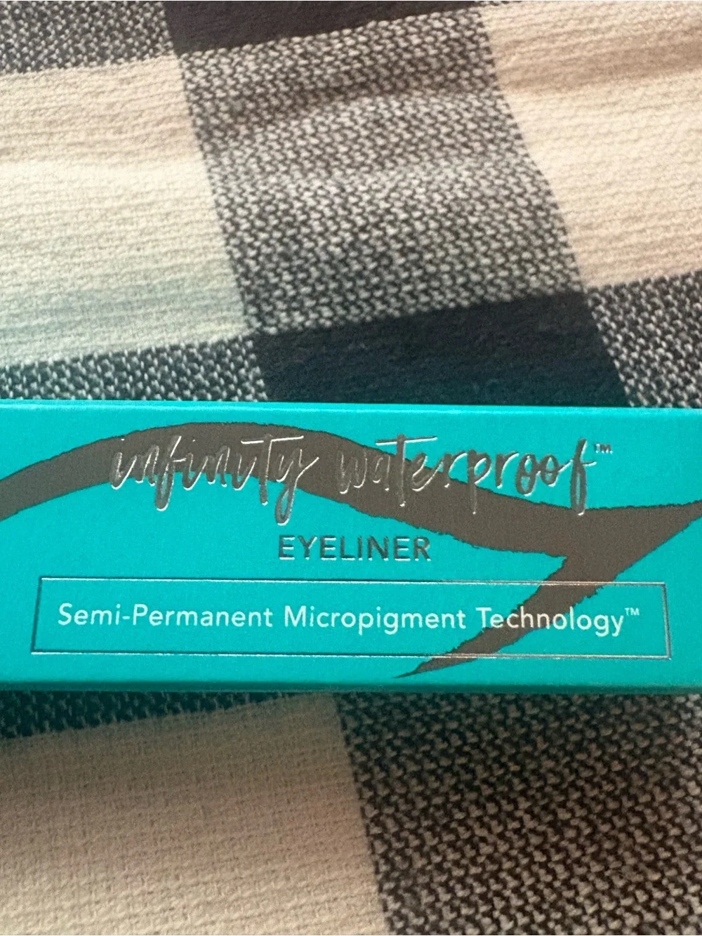 thrive causemetics Ella  eyeliner pen